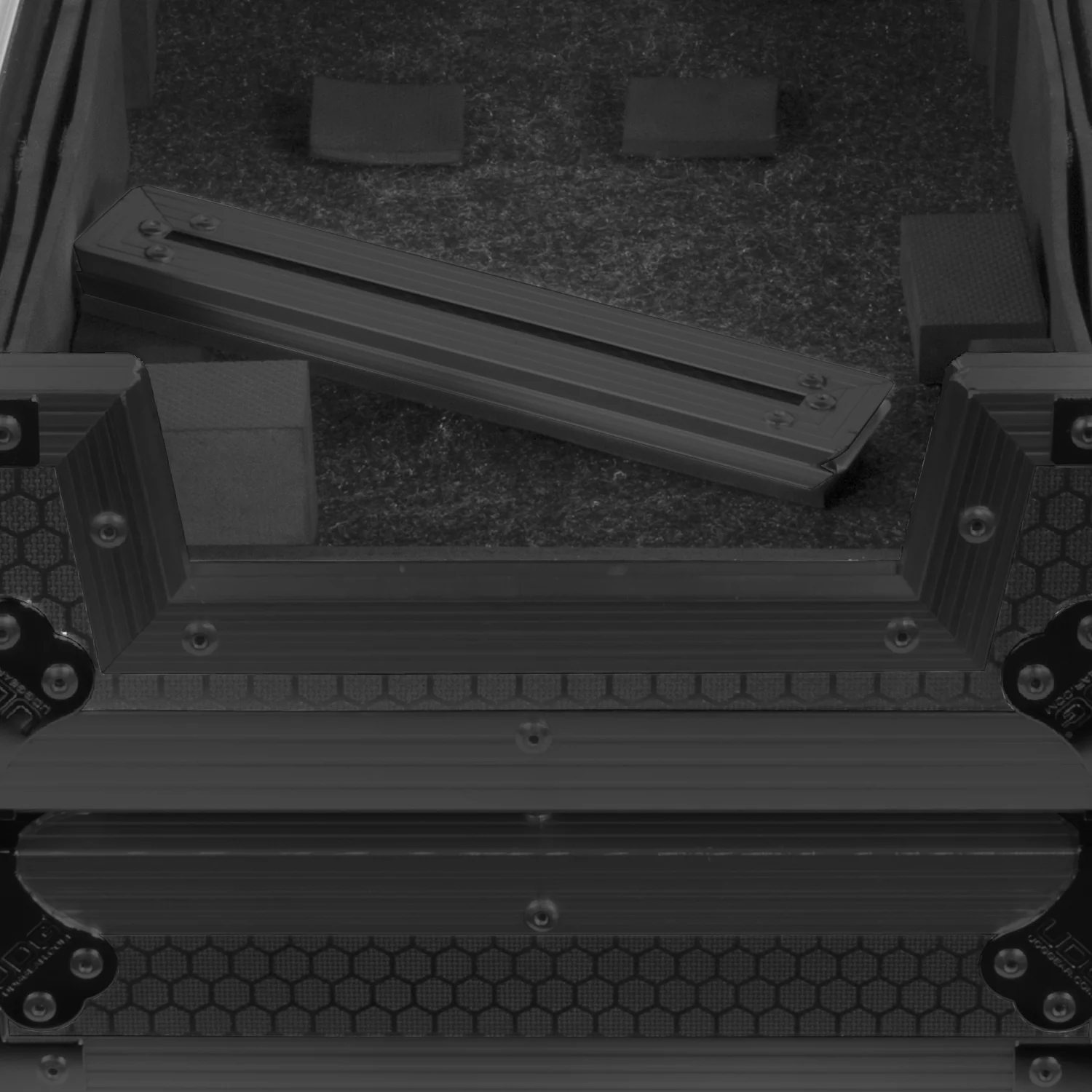 UDG Ultimate Flight Case AlphaTheta DDJ-GRV6 Black Plus (Laptop Shelf) - Image 9