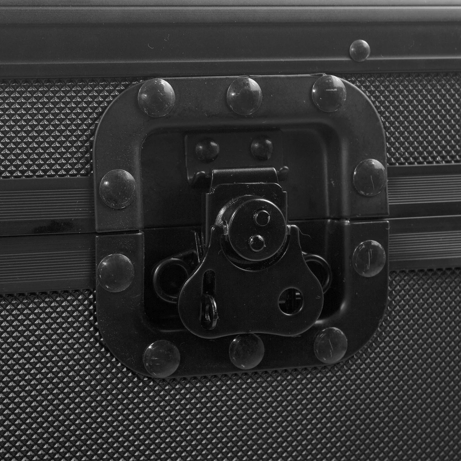 UDG Ultimate Pick Foam Flight Case Multi Format L Black - Image 14